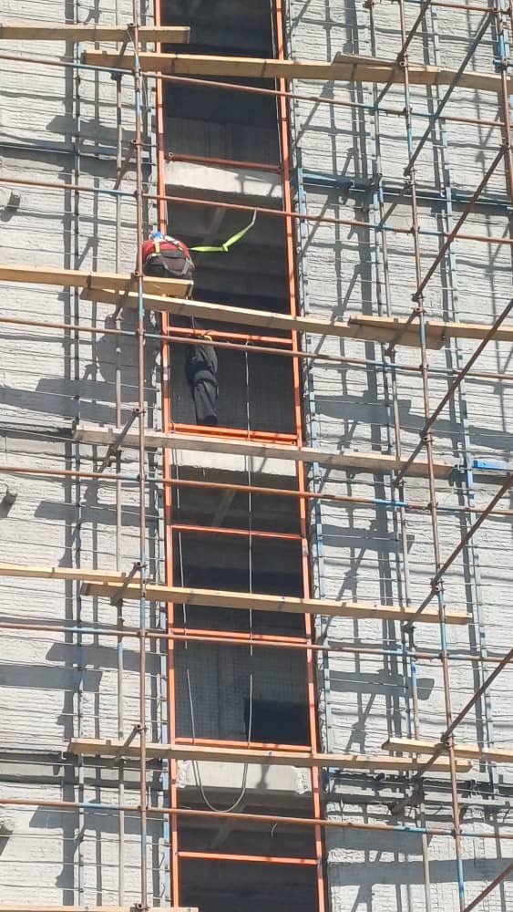 با کیفیت ترین مجری کرتین وال و فریم لس در کرج