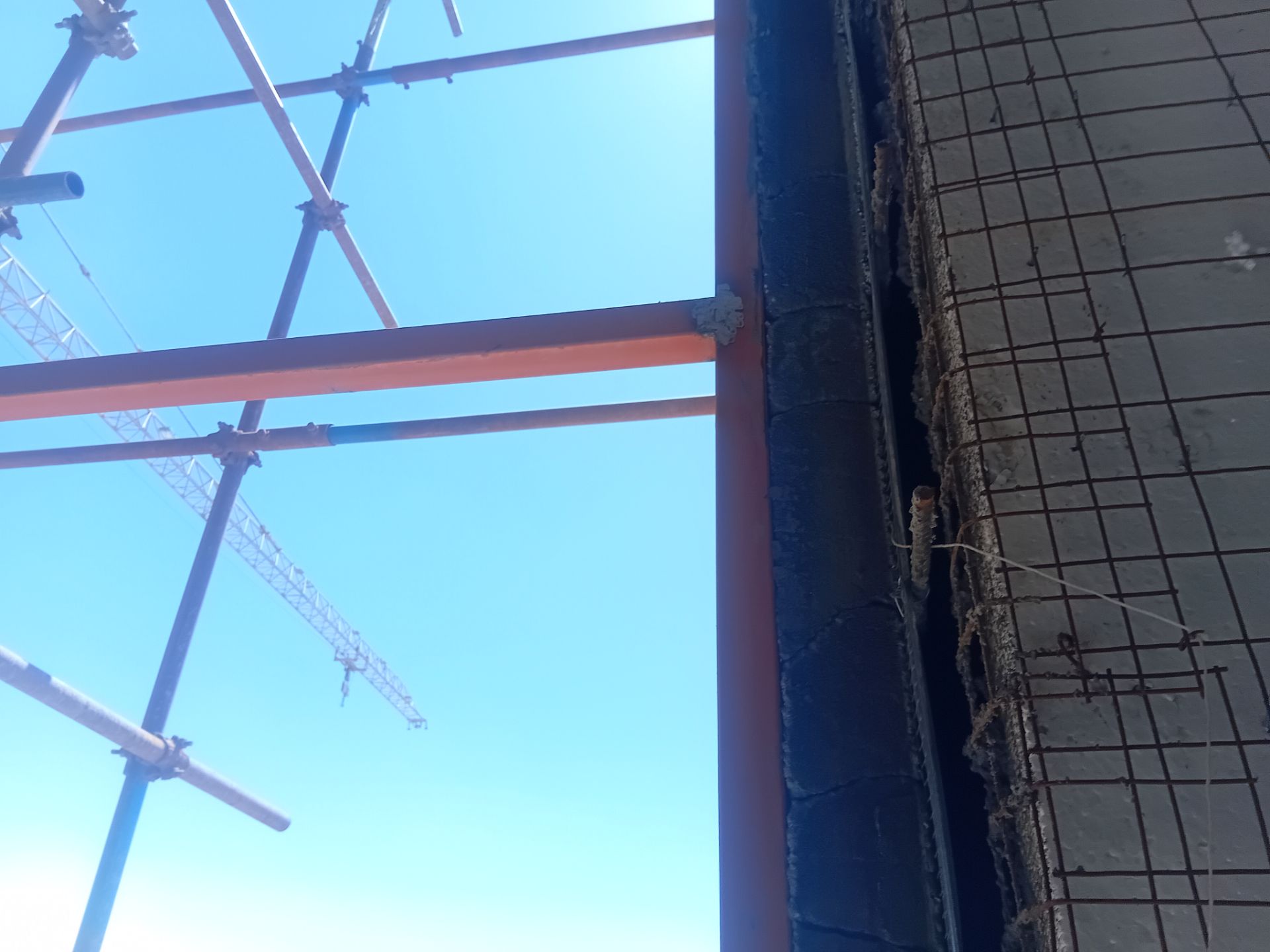 فروش ویژه اجزای نمای کرتین وال به‌صورت مستقیم از درب کارخانه