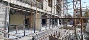 چه نکاتی در اجرای نمای شیشه‌ای کرتین وال باید رعایت شود؟