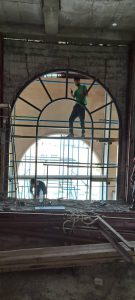 Detail کف کرتین وال با درپوش آب‌بند (Bottom Sill with Drainage Cap)