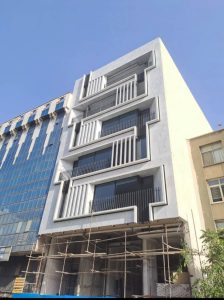 اجرای نمای شیشه‌ای کرتین وال؛ تلفیق دقت مهندسی و زیبایی مدرن