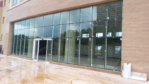 مقایسه کامل کرتین وال و ترمال بریک؛ مشاوره رایگان برای تصمیم‌گیری بهتر