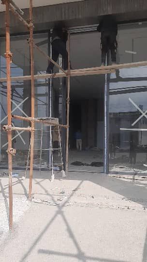 نصاب کرتین وال اصفهان متخصص پروژه‌های مدرن