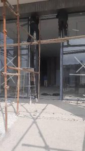 کرتین وال یا فریم لس؟ بررسی نمای بیرونی