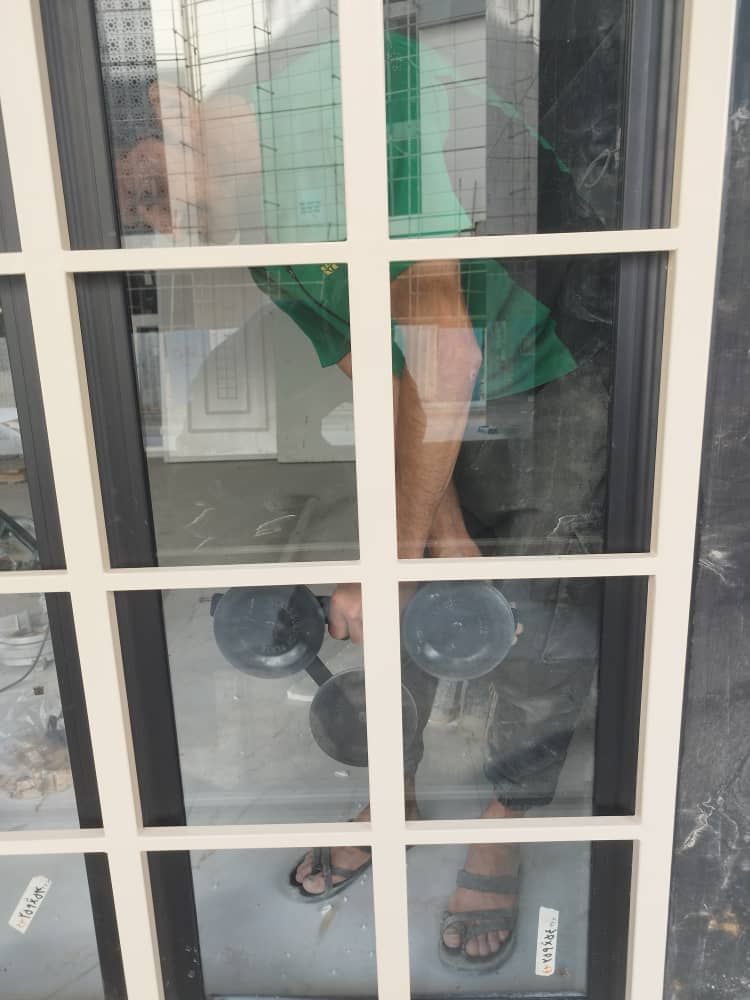 هزینه نصب کرتین وال در تهران و حومه: راهنمای جامع