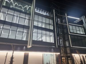 تاثیر کیفیت مصالح در دوام کرتین وال