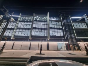 تاثیر کیفیت مصالح در دوام کرتین وال